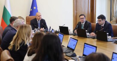 Румен Радев: Кръстосаните проверки в системата на здравеопазването ще продължат в цялата страна